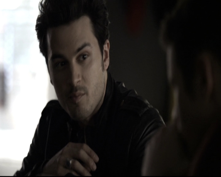 VampireDiariesWorld-dot-nl_6x09IAlone1424.jpg