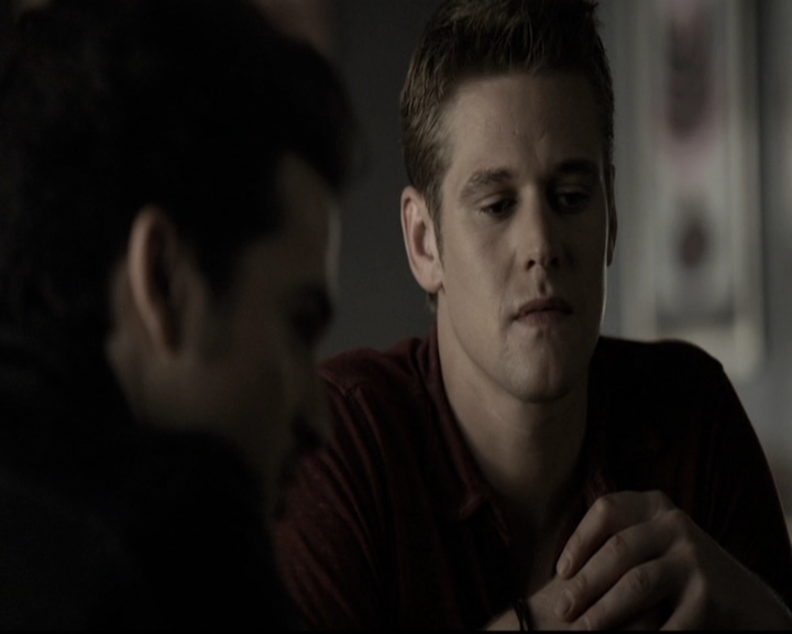 VampireDiariesWorld-dot-nl_6x09IAlone1436.jpg