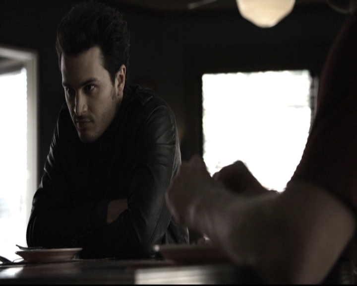 VampireDiariesWorld-dot-nl_6x09IAlone1441.jpg