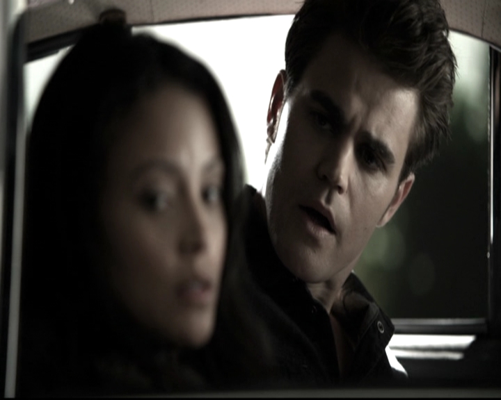 VampireDiariesWorld-dot-nl_6x09IAlone1490.jpg