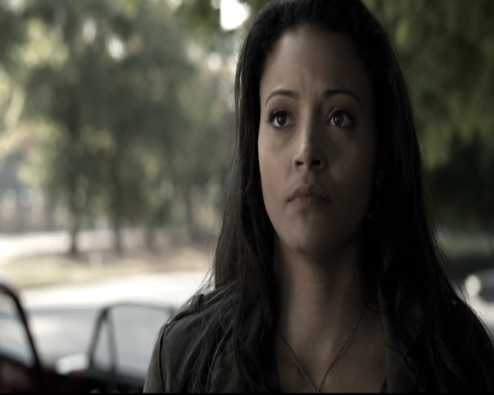 VampireDiariesWorld-dot-nl_6x09IAlone1505.jpg