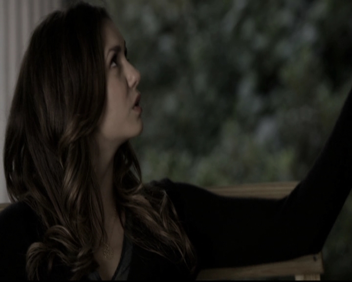 VampireDiariesWorld-dot-nl_6x09IAlone1597.jpg