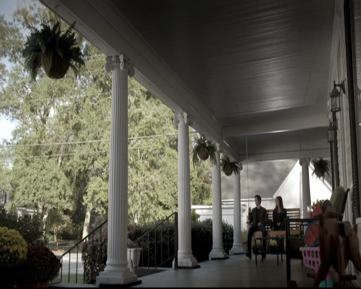 VampireDiariesWorld-dot-nl_6x09IAlone1605.jpg