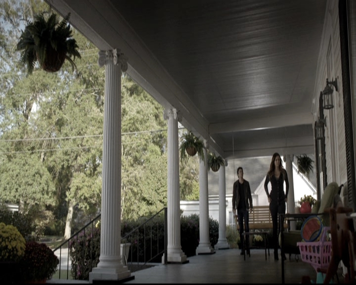 VampireDiariesWorld-dot-nl_6x09IAlone1652.jpg