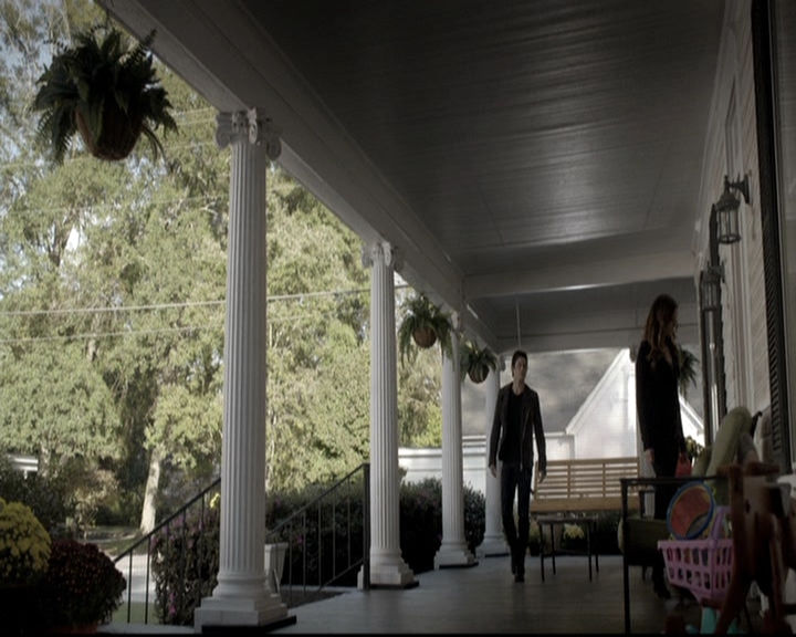 VampireDiariesWorld-dot-nl_6x09IAlone1654.jpg