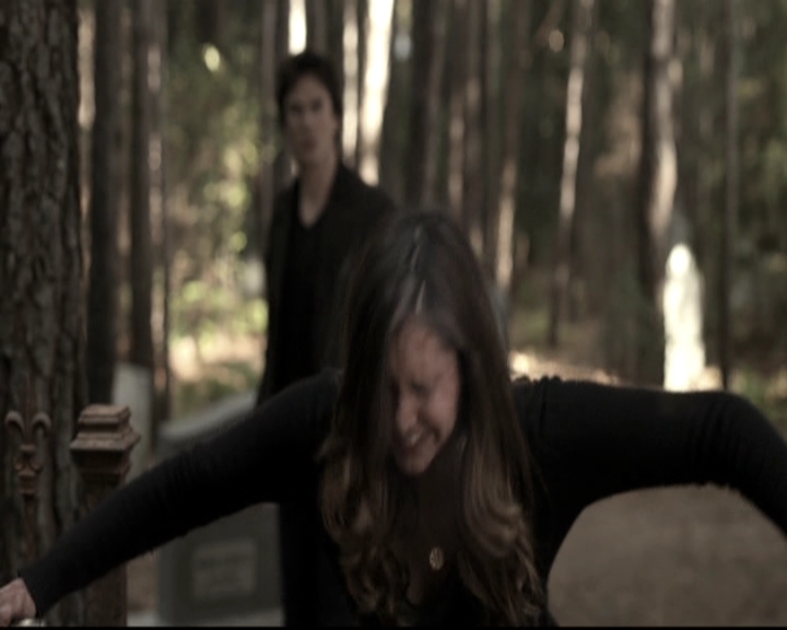 VampireDiariesWorld-dot-nl_6x09IAlone1712.jpg