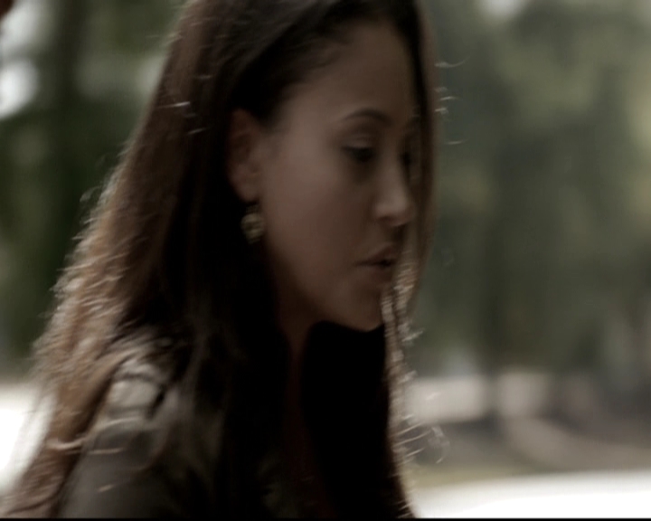 VampireDiariesWorld-dot-nl_6x09IAlone1741.jpg