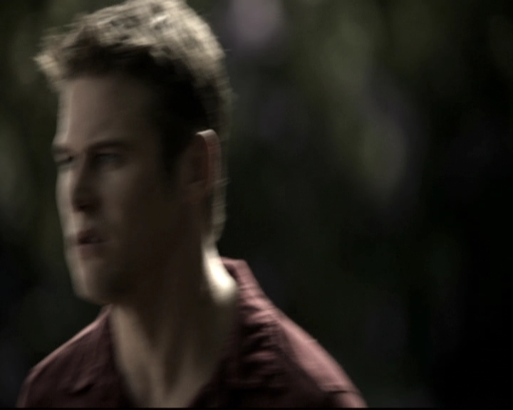 VampireDiariesWorld-dot-nl_6x09IAlone1824.jpg