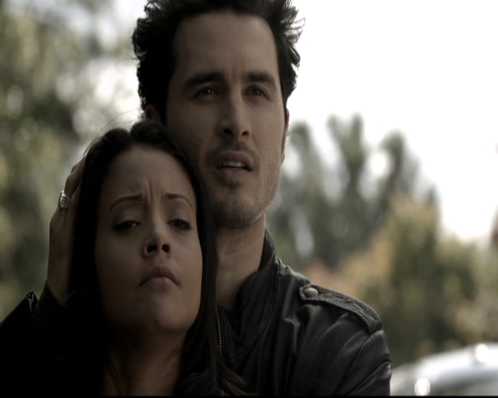 VampireDiariesWorld-dot-nl_6x09IAlone1832.jpg