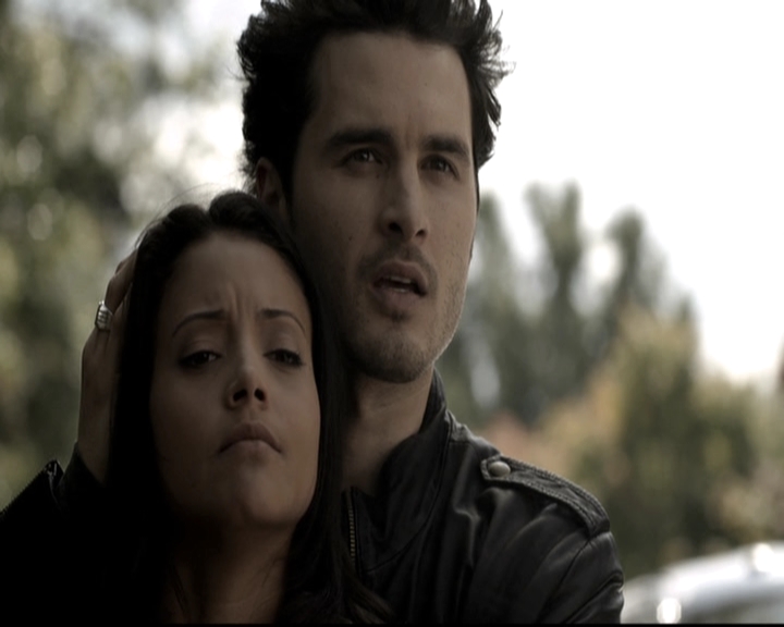 VampireDiariesWorld-dot-nl_6x09IAlone1833.jpg