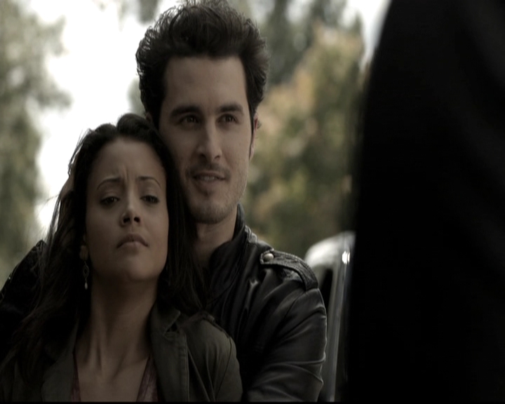 VampireDiariesWorld-dot-nl_6x09IAlone1846.jpg