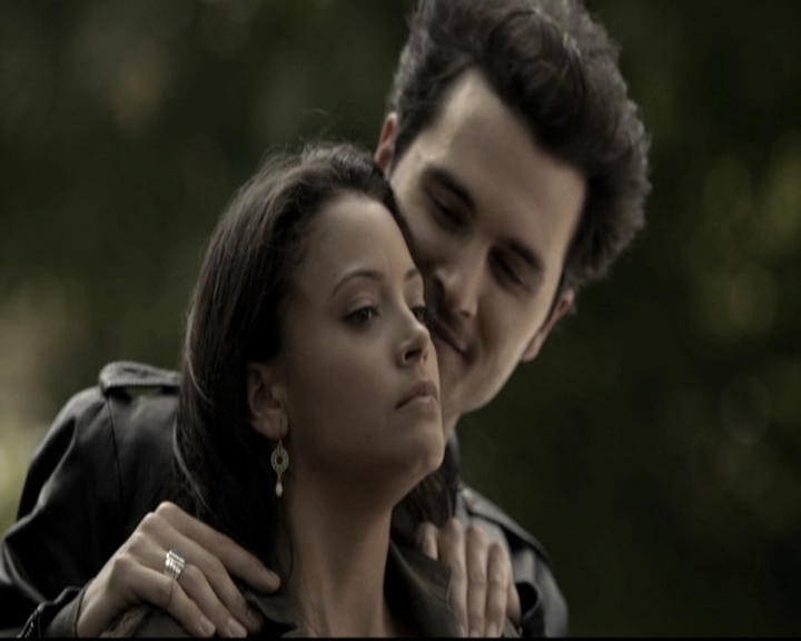 VampireDiariesWorld-dot-nl_6x09IAlone1853.jpg