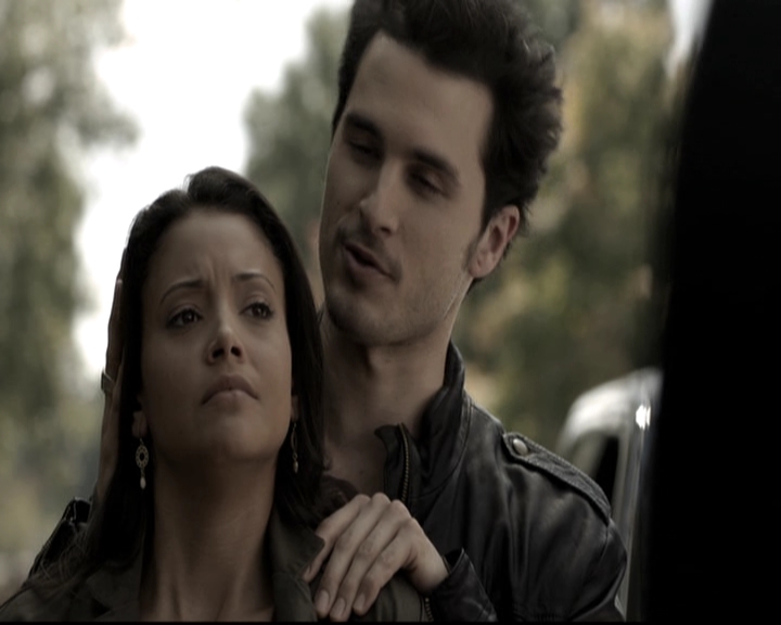 VampireDiariesWorld-dot-nl_6x09IAlone1856.jpg