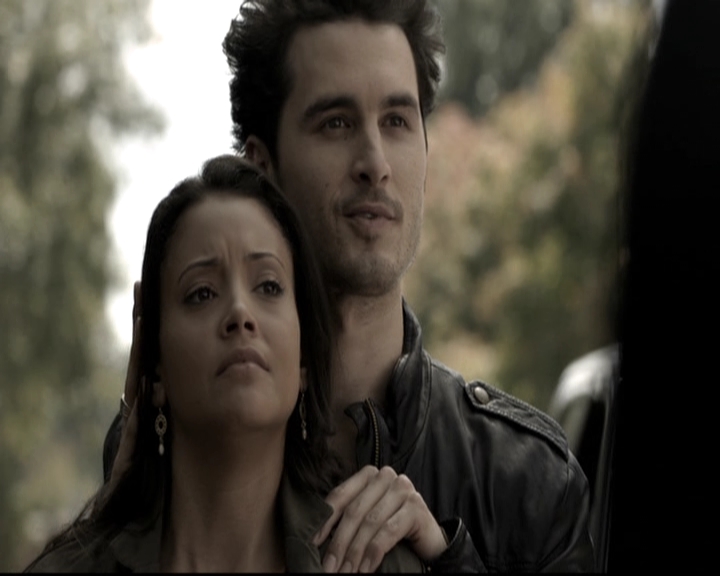 VampireDiariesWorld-dot-nl_6x09IAlone1857.jpg