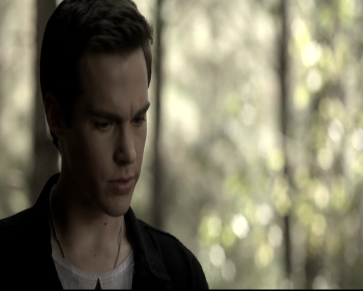 VampireDiariesWorld-dot-nl_6x09IAlone1927.jpg