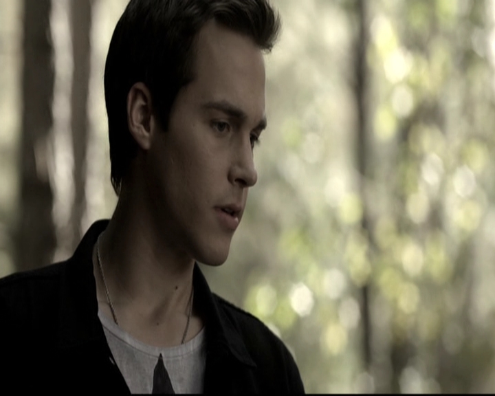 VampireDiariesWorld-dot-nl_6x09IAlone1928.jpg