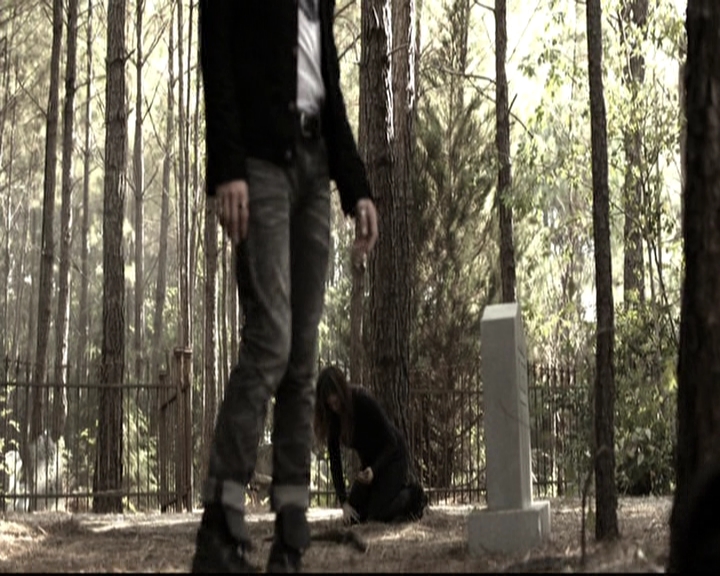 VampireDiariesWorld-dot-nl_6x09IAlone1931.jpg