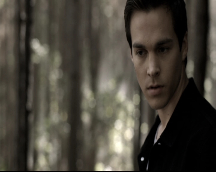 VampireDiariesWorld-dot-nl_6x09IAlone1932.jpg