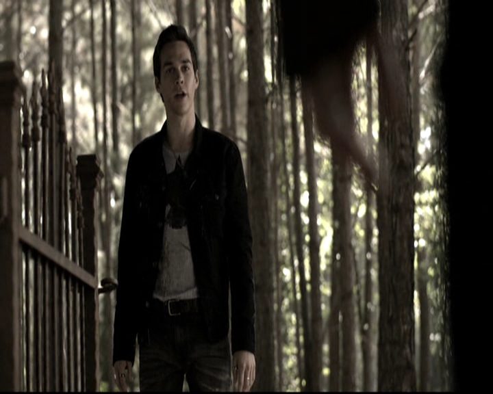 VampireDiariesWorld-dot-nl_6x09IAlone1971.jpg