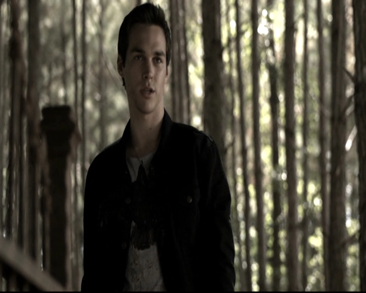 VampireDiariesWorld-dot-nl_6x09IAlone1980.jpg