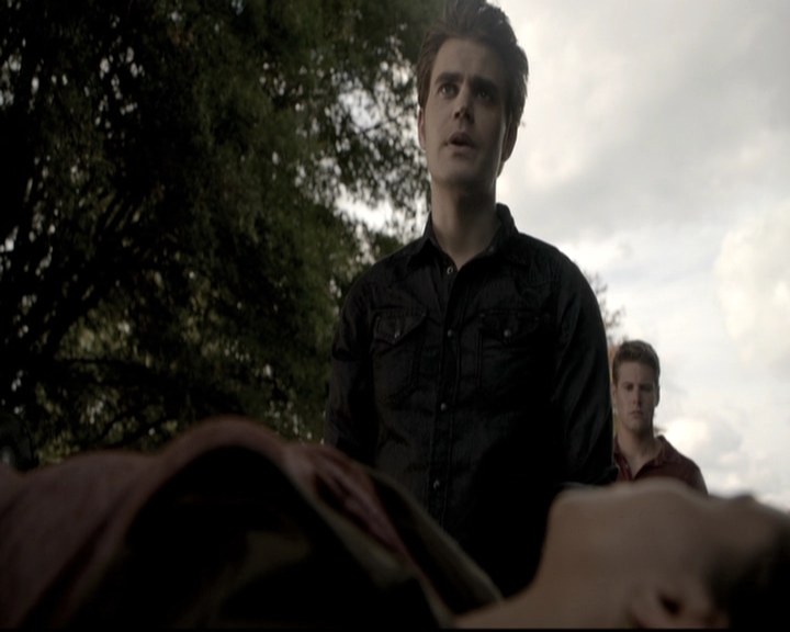 VampireDiariesWorld-dot-nl_6x09IAlone1992.jpg