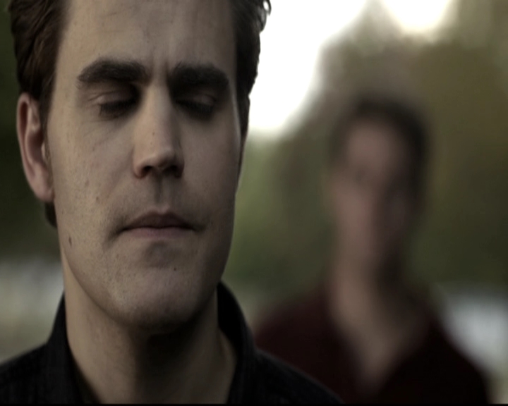 VampireDiariesWorld-dot-nl_6x09IAlone1997.jpg