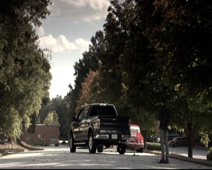 VampireDiariesWorld-dot-nl_6x09IAlone2038.jpg