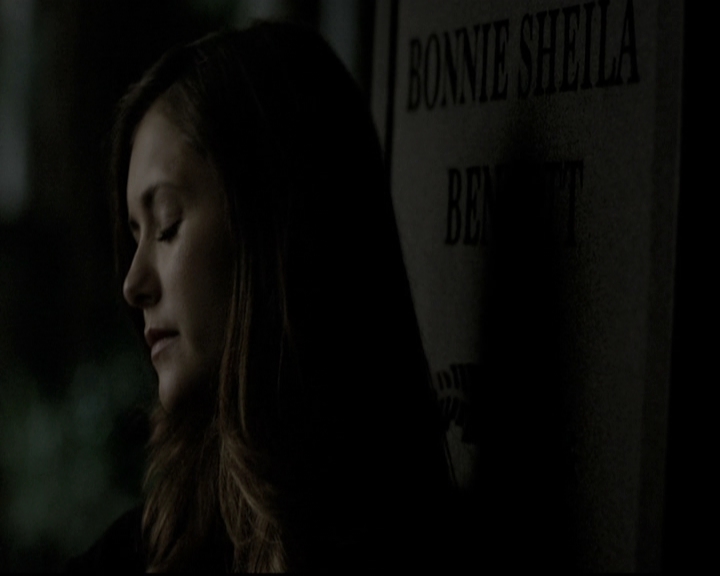 VampireDiariesWorld-dot-nl_6x09IAlone2071.jpg