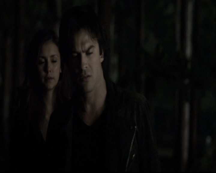 VampireDiariesWorld-dot-nl_6x09IAlone2142.jpg