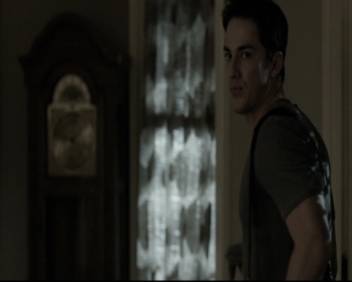 VampireDiariesWorld-dot-nl_6x09IAlone2237.jpg