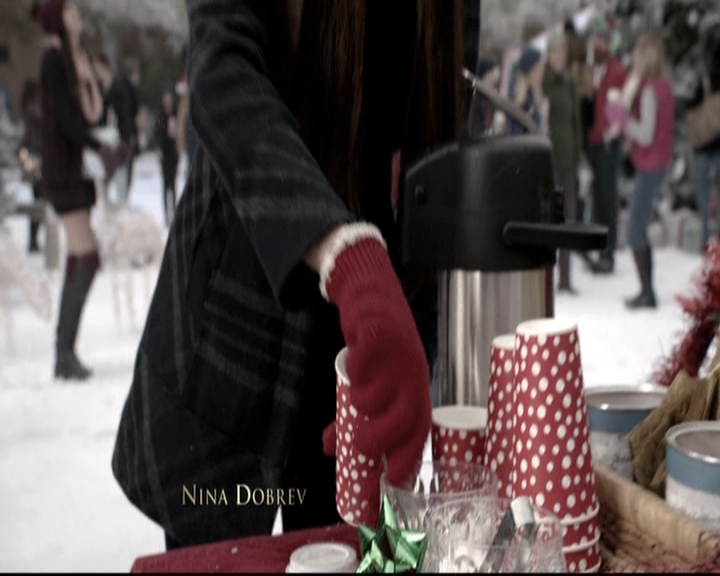 VampireDiariesWorld-dot-nl_6x10ChristmasThroughYourEyes0069.jpg