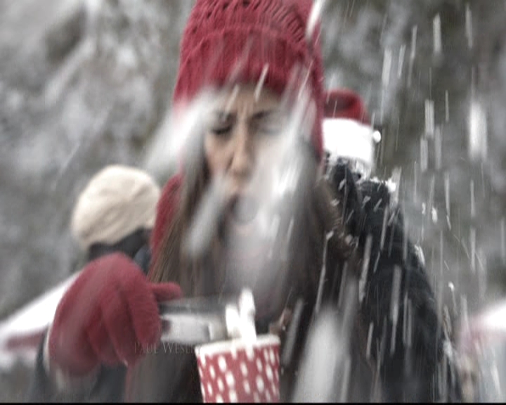 VampireDiariesWorld-dot-nl_6x10ChristmasThroughYourEyes0071.jpg