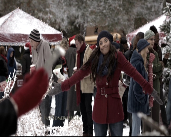 VampireDiariesWorld-dot-nl_6x10ChristmasThroughYourEyes0074.jpg