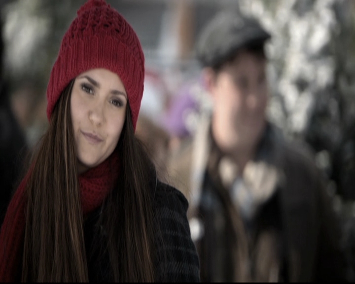 VampireDiariesWorld-dot-nl_6x10ChristmasThroughYourEyes0076.jpg