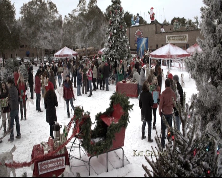 VampireDiariesWorld-dot-nl_6x10ChristmasThroughYourEyes0084.jpg