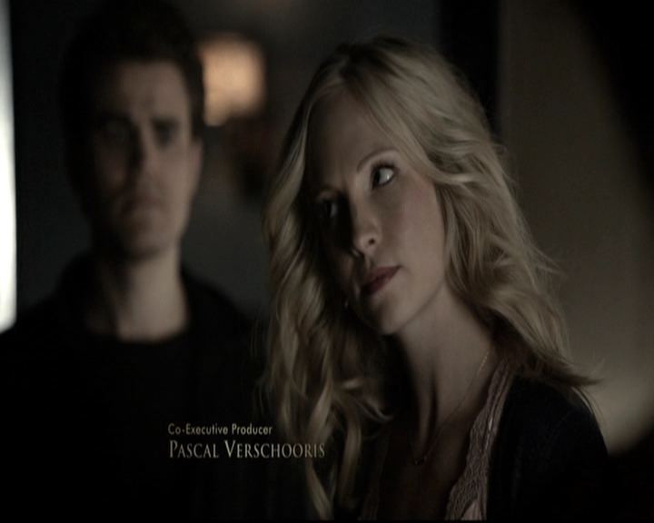 VampireDiariesWorld-dot-nl_6x10ChristmasThroughYourEyes0164.jpg