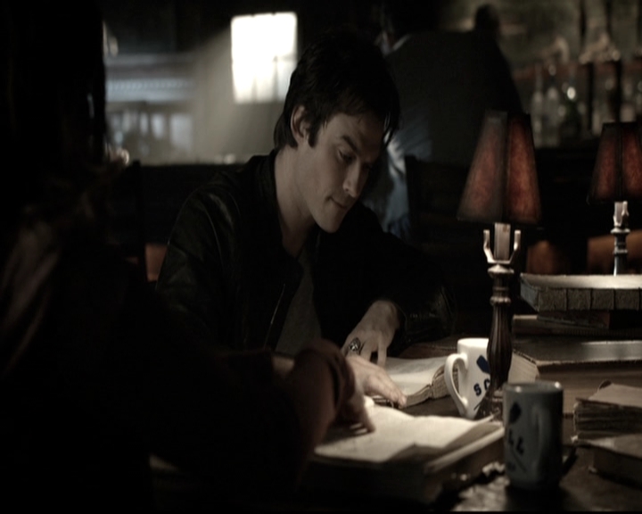 VampireDiariesWorld-dot-nl_6x10ChristmasThroughYourEyes0211.jpg