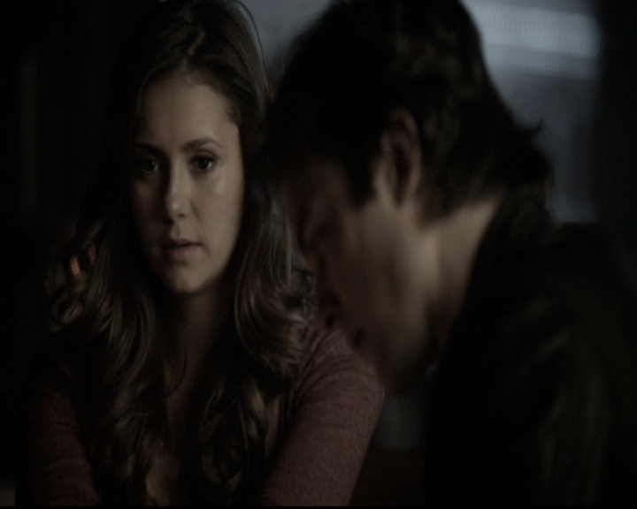 VampireDiariesWorld-dot-nl_6x10ChristmasThroughYourEyes0215.jpg