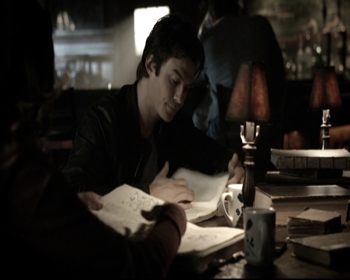 VampireDiariesWorld-dot-nl_6x10ChristmasThroughYourEyes0219.jpg