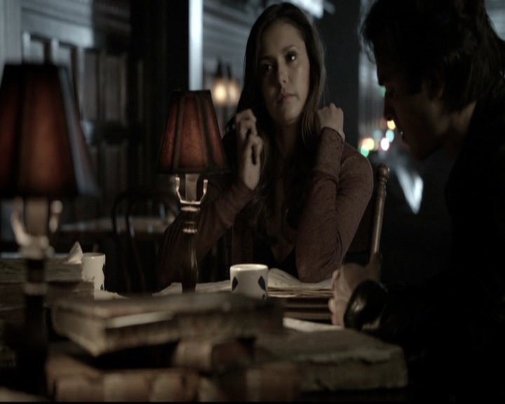 VampireDiariesWorld-dot-nl_6x10ChristmasThroughYourEyes0239.jpg