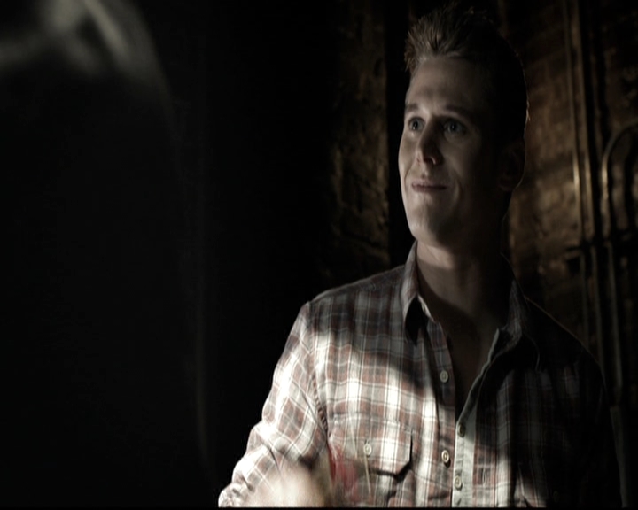 VampireDiariesWorld-dot-nl_6x10ChristmasThroughYourEyes0328.jpg