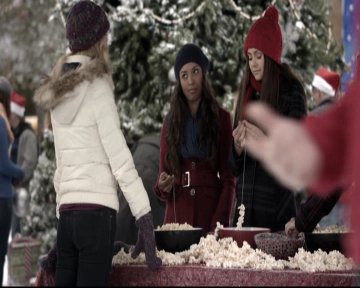 VampireDiariesWorld-dot-nl_6x10ChristmasThroughYourEyes0510.jpg