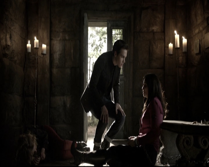 VampireDiariesWorld-dot-nl_6x10ChristmasThroughYourEyes1219.jpg