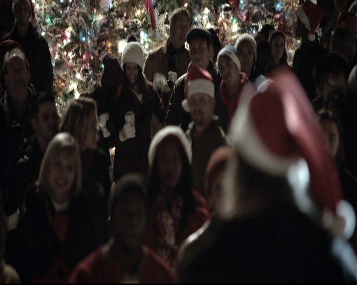 VampireDiariesWorld-dot-nl_6x10ChristmasThroughYourEyes1604.jpg