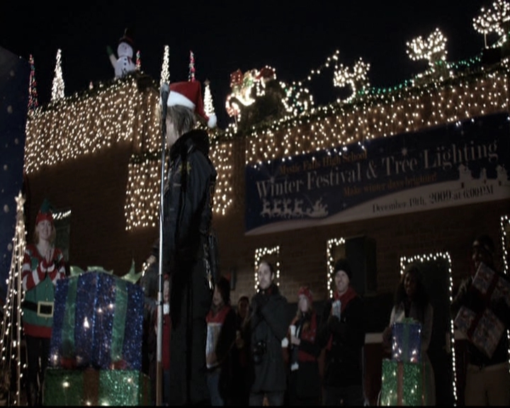 VampireDiariesWorld-dot-nl_6x10ChristmasThroughYourEyes1613.jpg