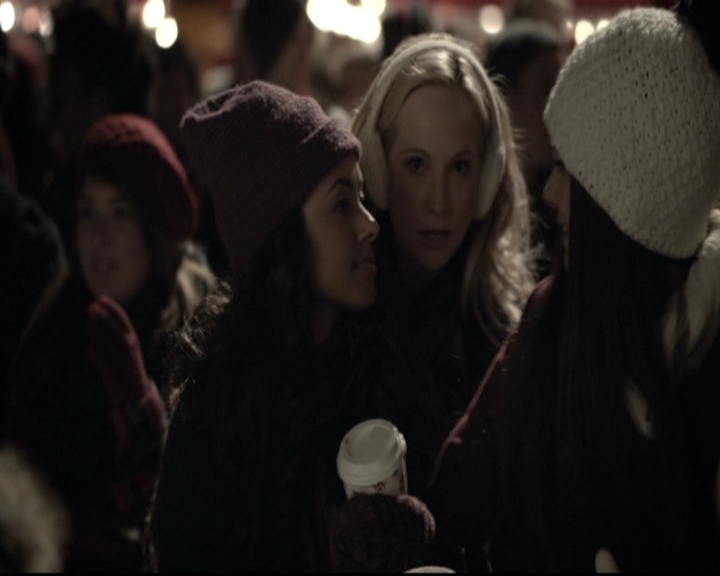 VampireDiariesWorld-dot-nl_6x10ChristmasThroughYourEyes1615.jpg