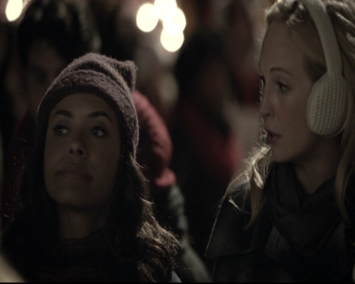 VampireDiariesWorld-dot-nl_6x10ChristmasThroughYourEyes1627.jpg