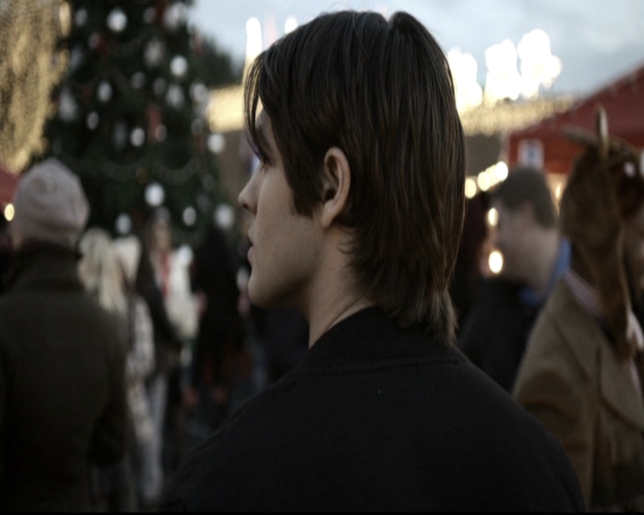 VampireDiariesWorld-dot-nl_6x10ChristmasThroughYourEyes1693.jpg