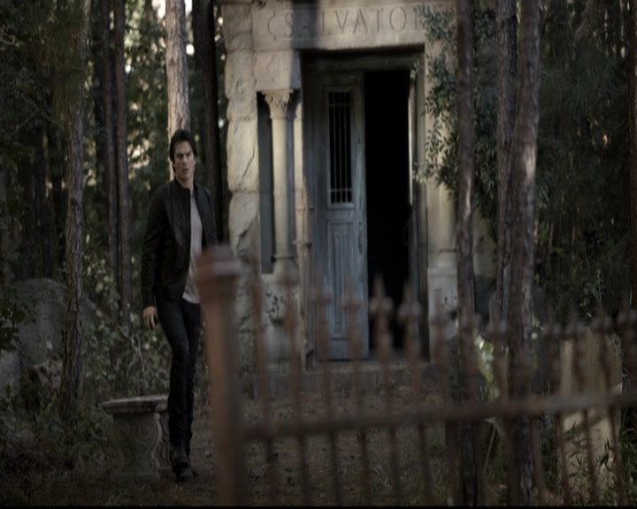 VampireDiariesWorld-dot-nl_6x10ChristmasThroughYourEyes1737.jpg