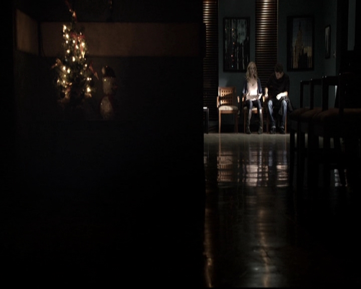 VampireDiariesWorld-dot-nl_6x10ChristmasThroughYourEyes1950.jpg